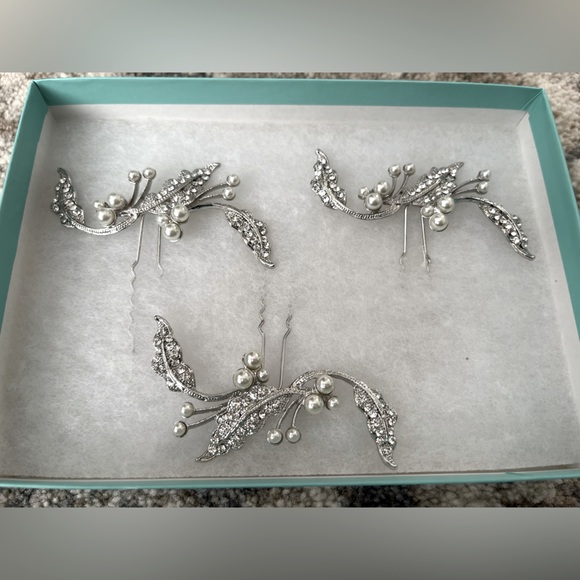 Wedding Hair Combs - Crystal & Pearl - Set of 3 main image 4